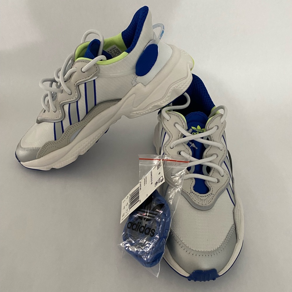 Adidas Originals Ozweego Sneakers Size 6 Color White/ blue/ green
